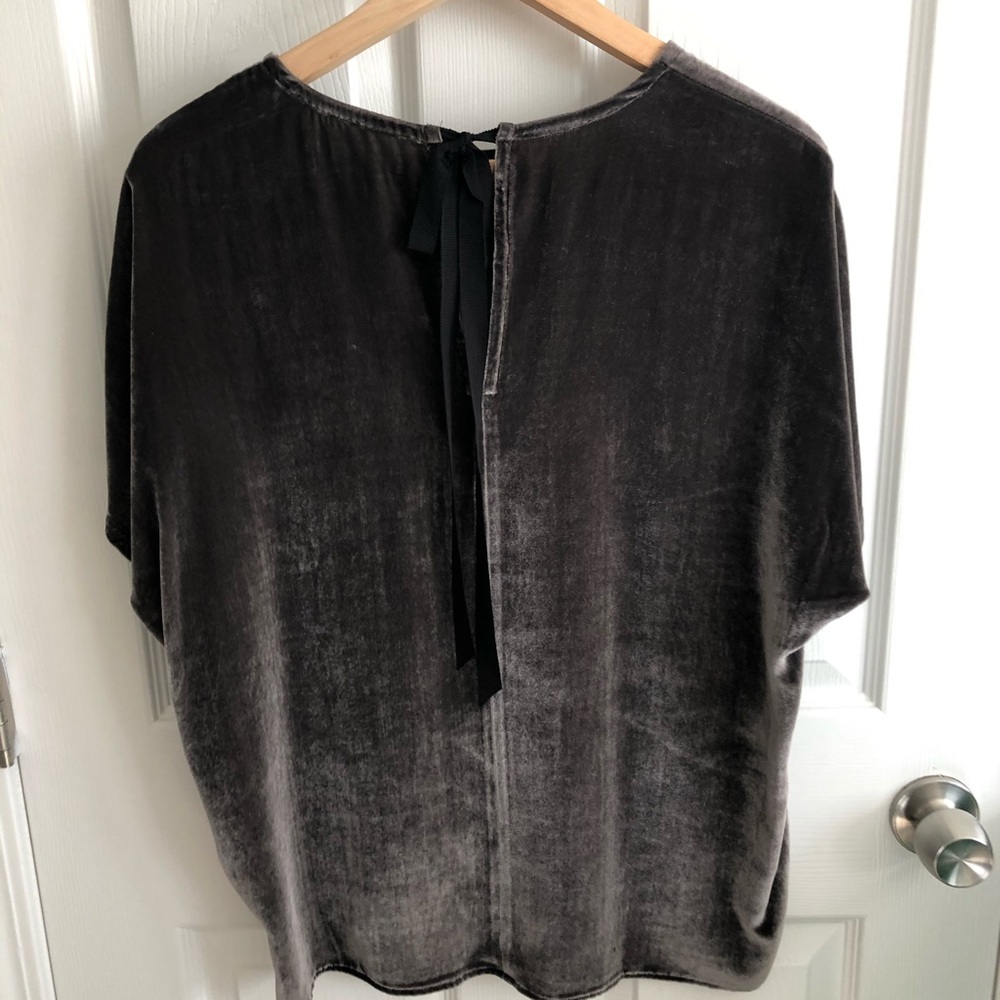 Like New! Velvet Bow-Back Top - Picture 6 of 6